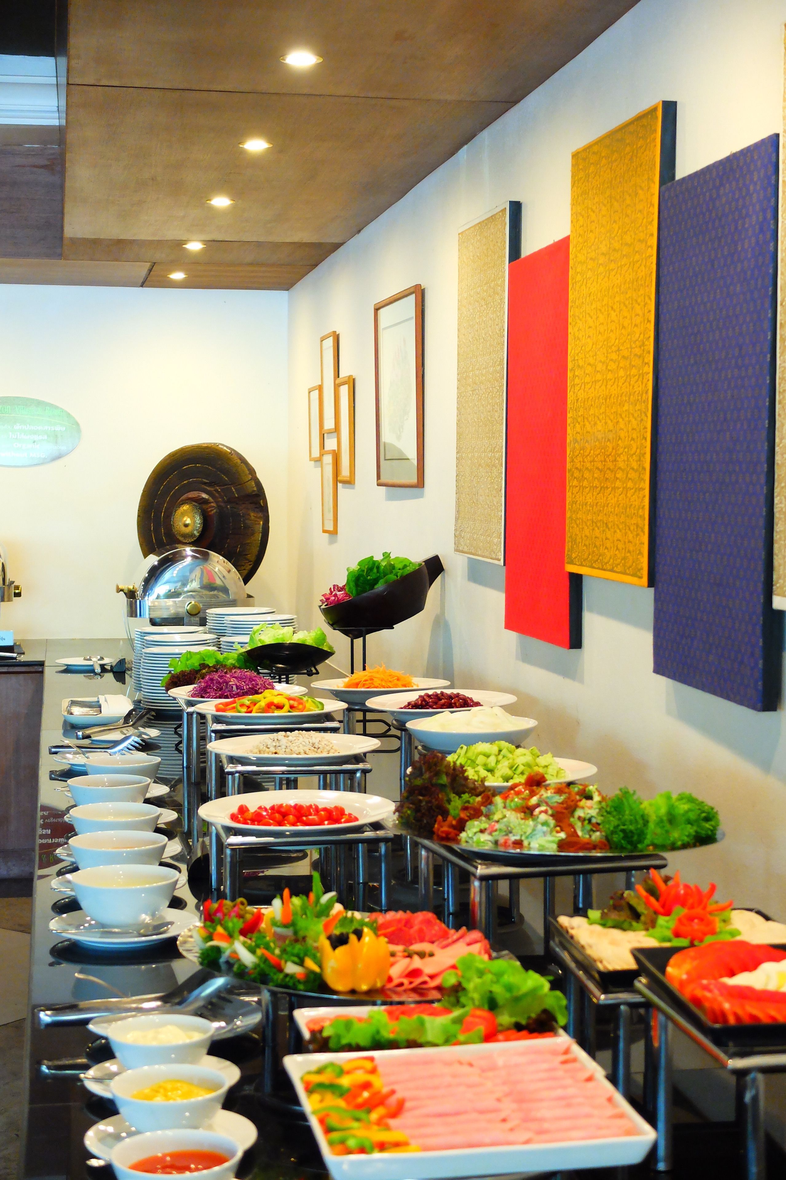 daily buffet breakfast (thb 250 per person)