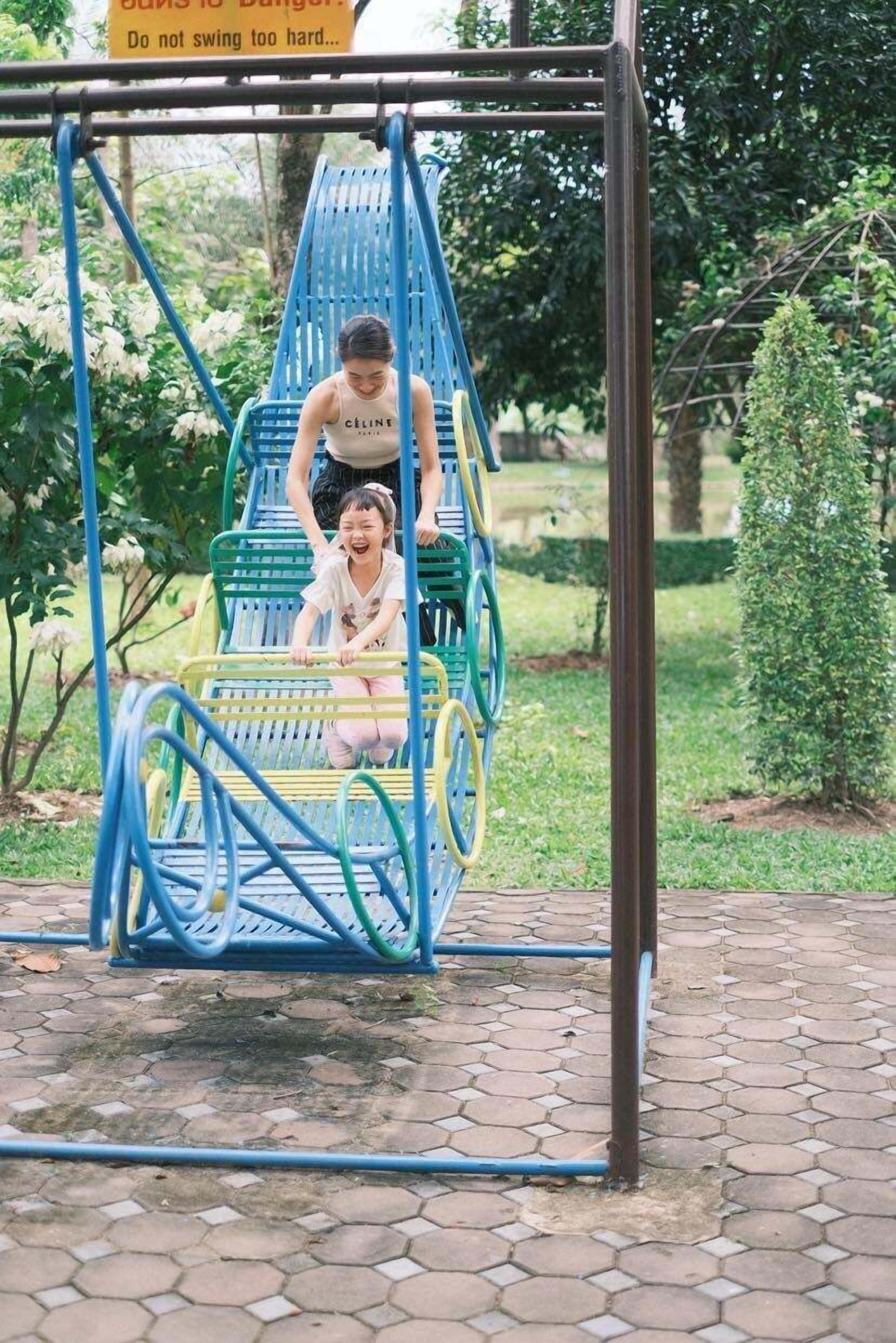 children’s play area – outdoor