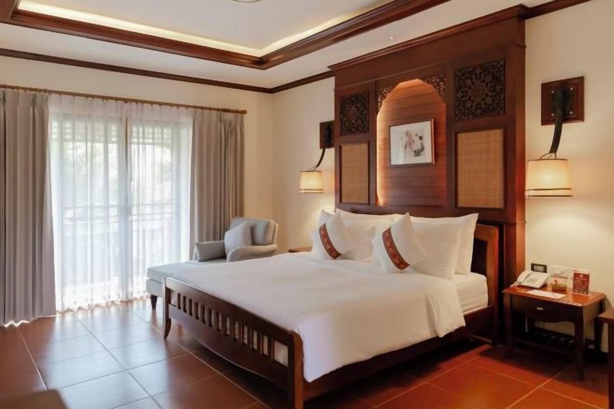 1 bedroom, in-room safe, desk, soundproofing