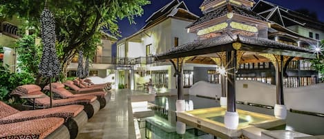 Alberca al aire libre