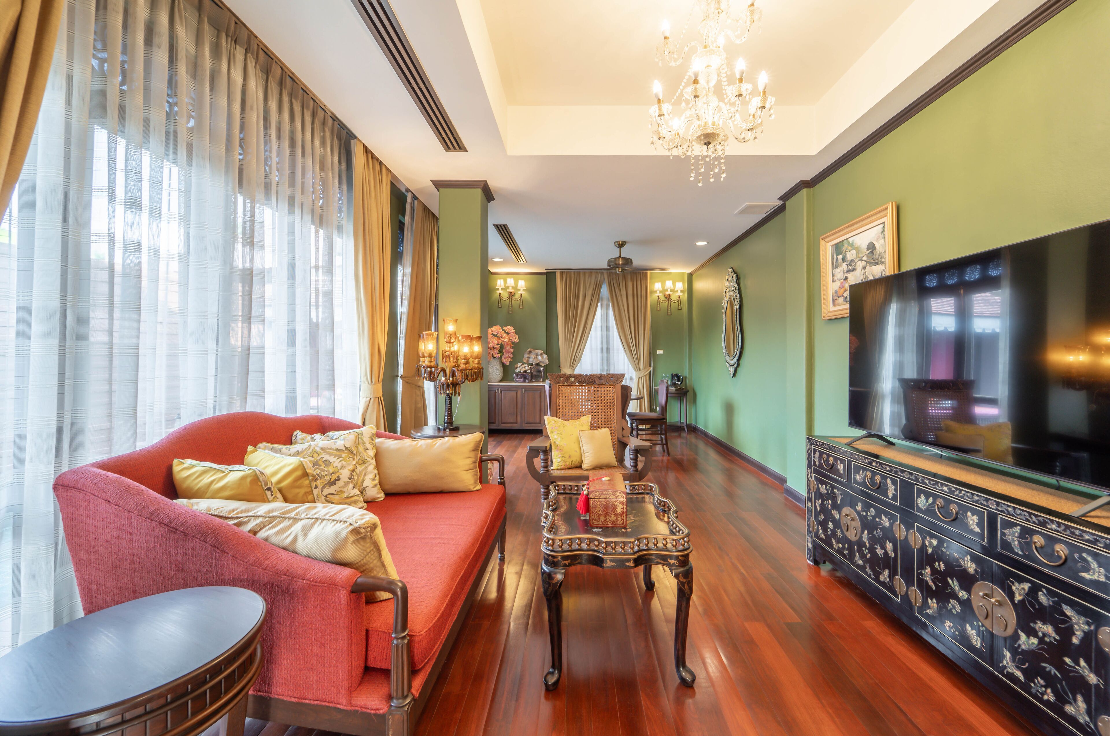 puripunn grand suite | living area | 40-inch led tv with cable channels