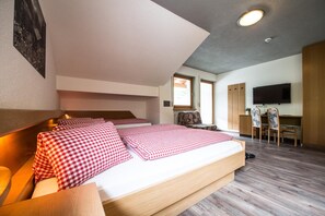 In-room safe, desk, cots/infant beds, free WiFi
