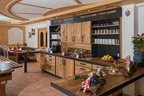 ディナーに営業 (郷土料理)