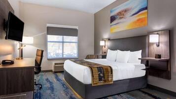 Hochwertige Bettwaren, Schreibtisch, laptopgeeigneter Arbeitsplatz