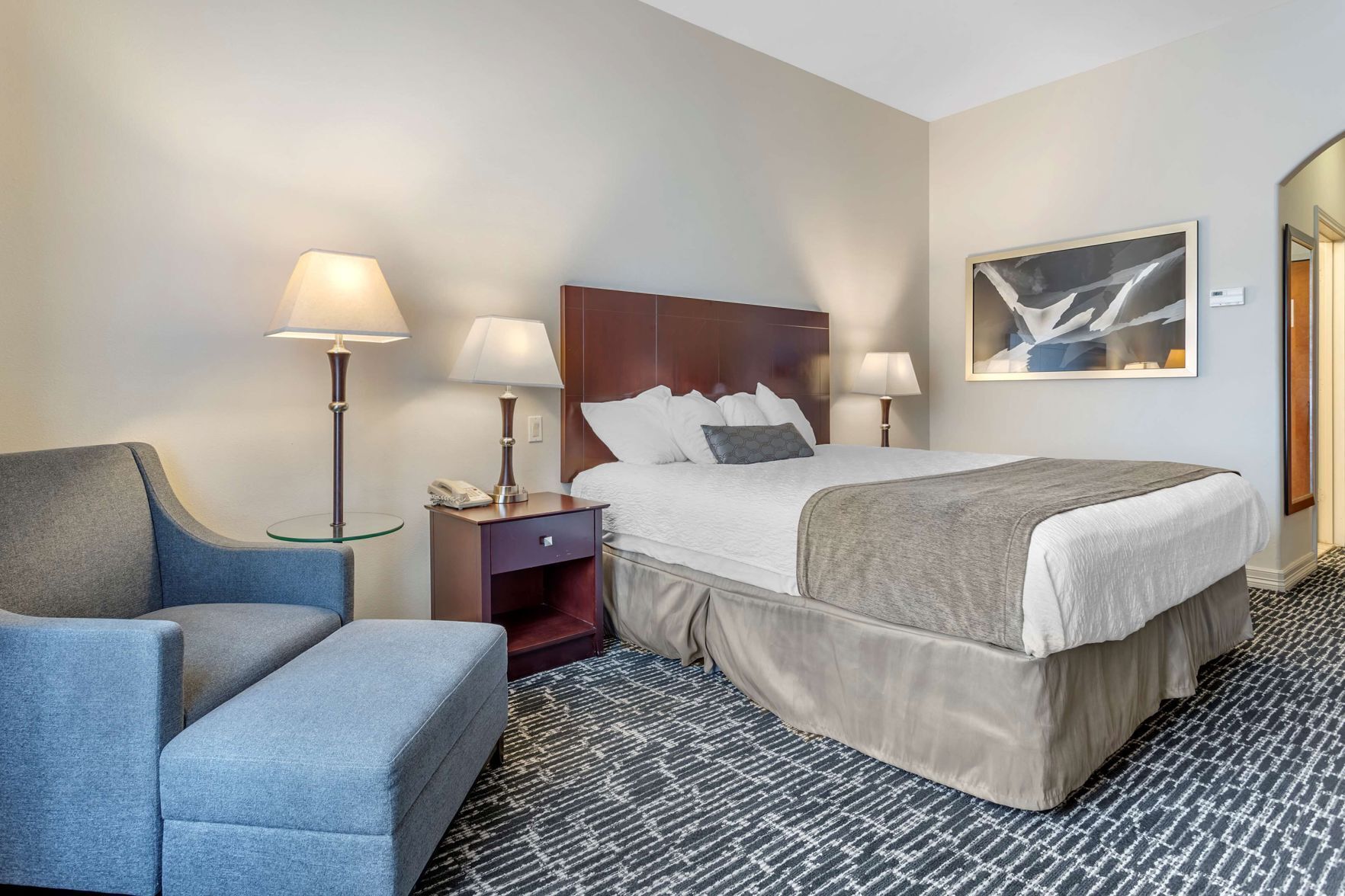 Premium bedding, pillowtop beds, in-room safe, desk
