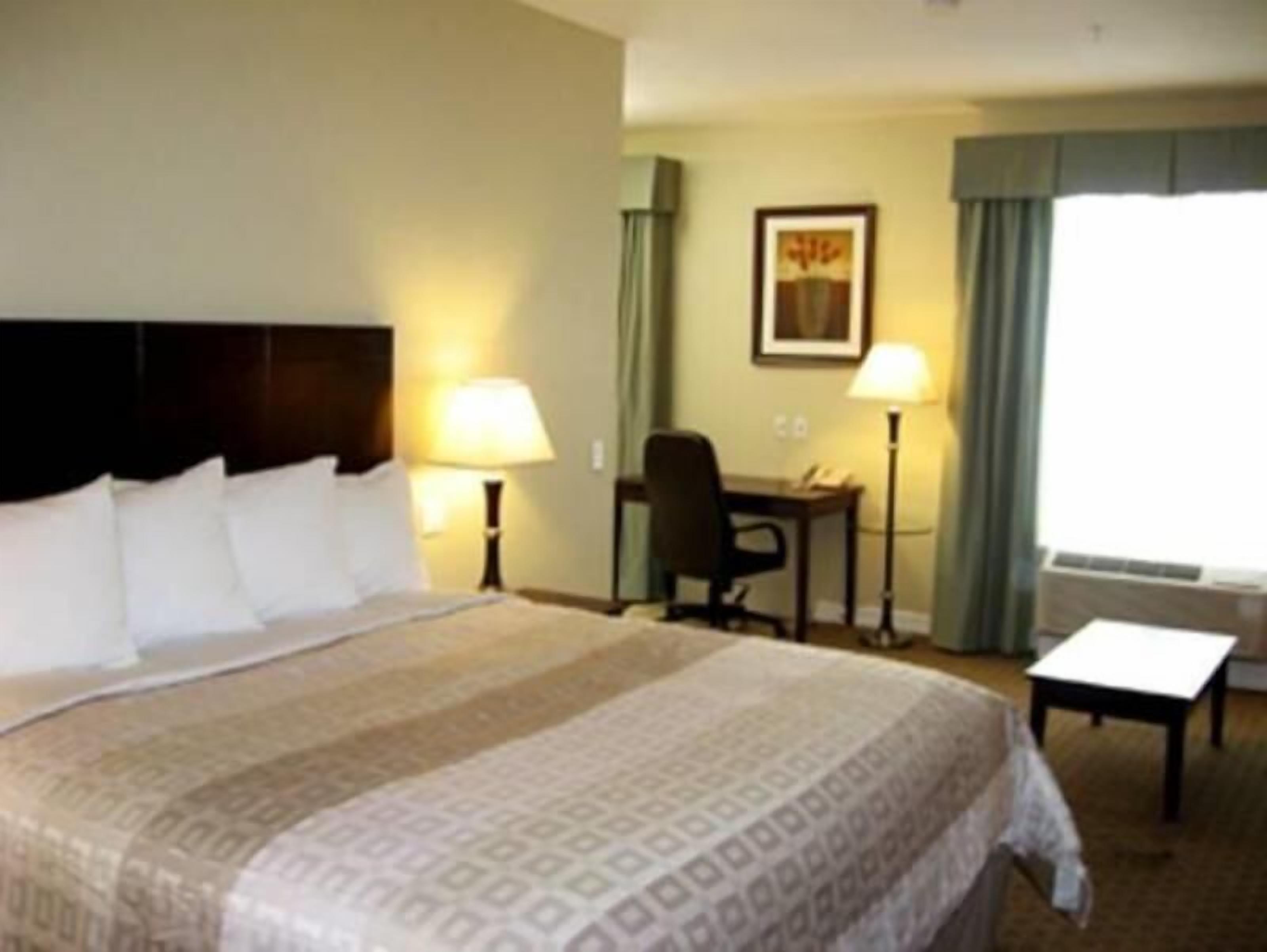 Premium bedding, pillowtop beds, in-room safe, desk
