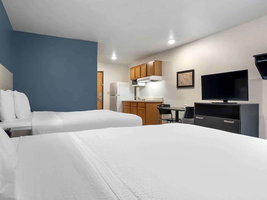 Standard-studio, tupakointi kielletty, jääkaappi ja mikroaaltouuni | Työpöytä, kannettavalle tietokoneelle sopiva työtila