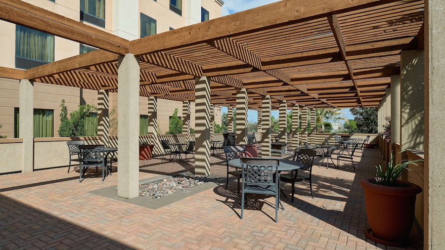 Hampton Inn & Suites Waco-South