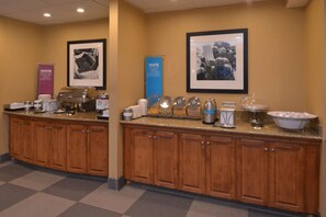 Restaurant - Hampton Inn & Suites Bakersfield North-Airport (Bakersfield)