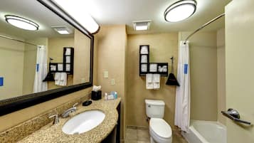 Room, 2 Katil Ratu (Queen), Non Smoking | Bilik Mandi | Kelengkapan dandanan diri percuma, pengering rambut, tuala disediakan