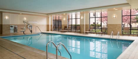 Piscine intérieure