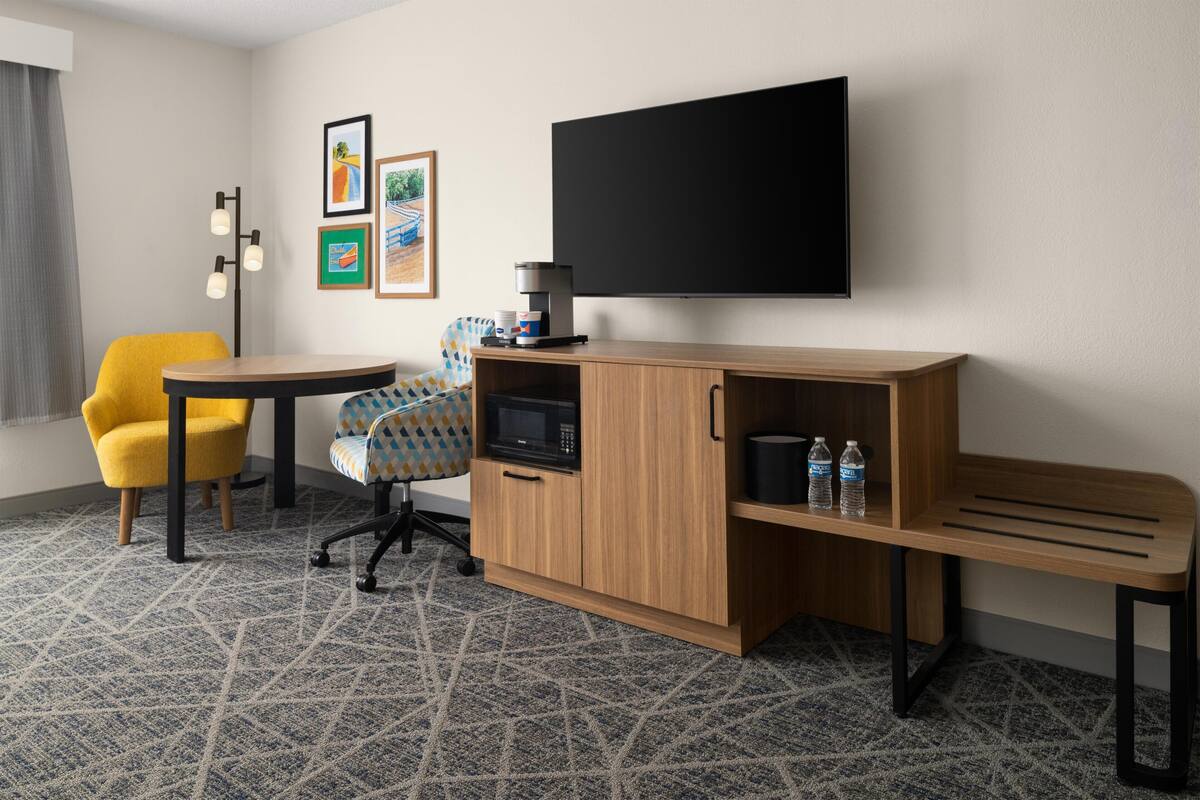 Room, 1 King Bed, Accessible, Non Smoking