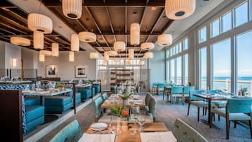 Breakfast, lunch, dinner served; American cuisine, ocean views