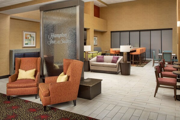 Lobby - Hampton Inn & Suites Lakeland-South Polk Parkway (Lakeland)