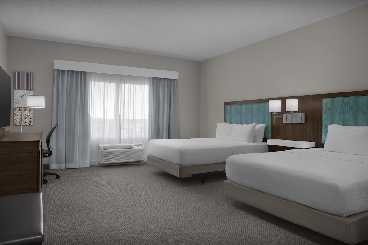 In-room safe, iron/ironing board, free cribs/infant beds