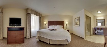 Hampton Inn & Suites West Bend