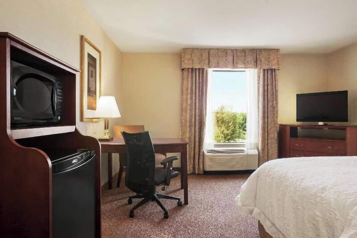 Premium bedding, Tempur-Pedic beds, individually decorated