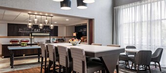 Hampton Inn & Suites West Bend