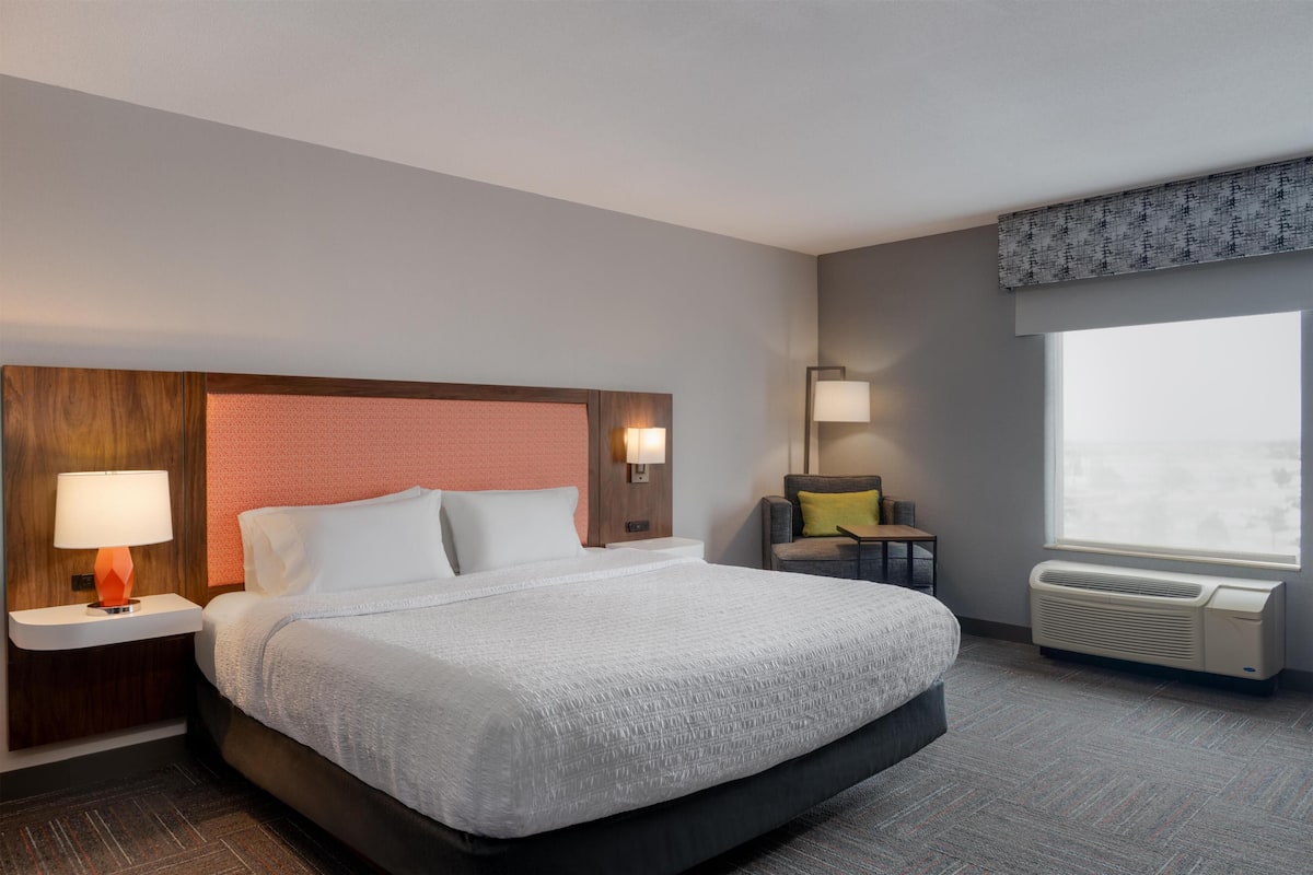 Premium bedding, Tempur-Pedic beds, individually decorated