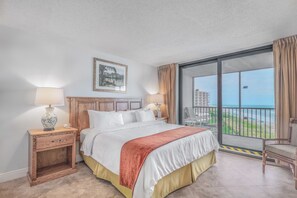 Condo, 2 habitaciones, balcón, vista parcial al océano | 2 habitaciones, decoración personalizada y muebles diferentes 