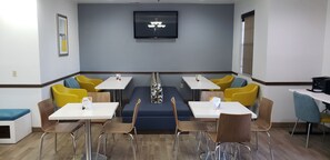 Desayuno continental incluido todos los días 