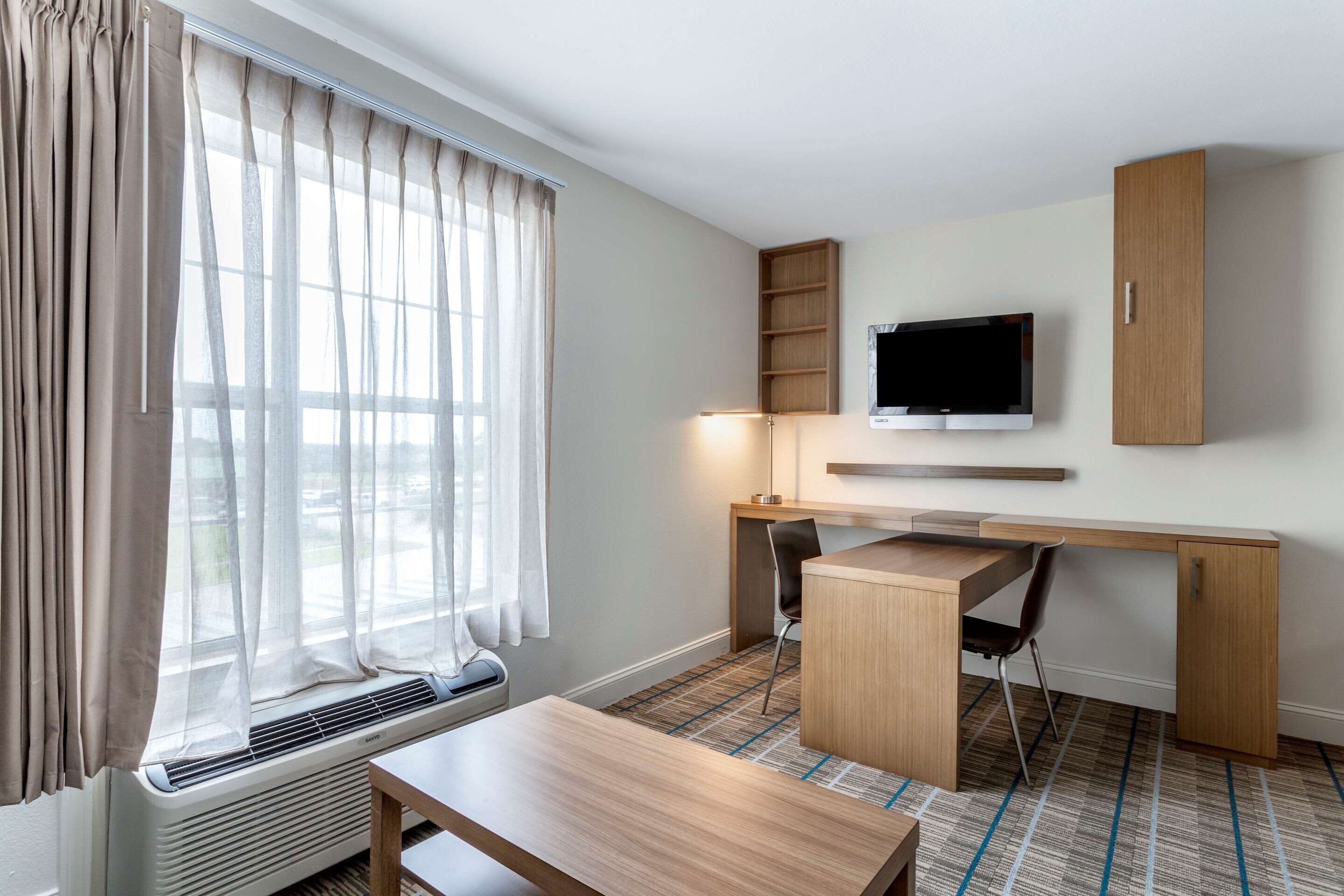 Suite - 1 kingsize-seng med sovesofa - ikke-ryger (Efficiency) | Premium-sengetøj, individuel indretning, skrivebord, gratis Wi-Fi