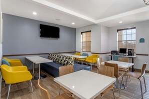 Desayuno continental incluido todos los días 