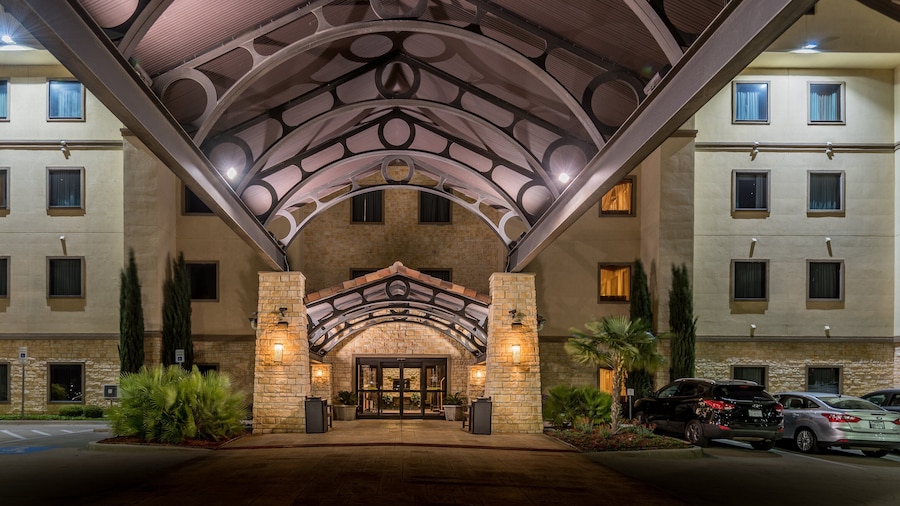 Staybridge Suites DFW Airport North by IHG