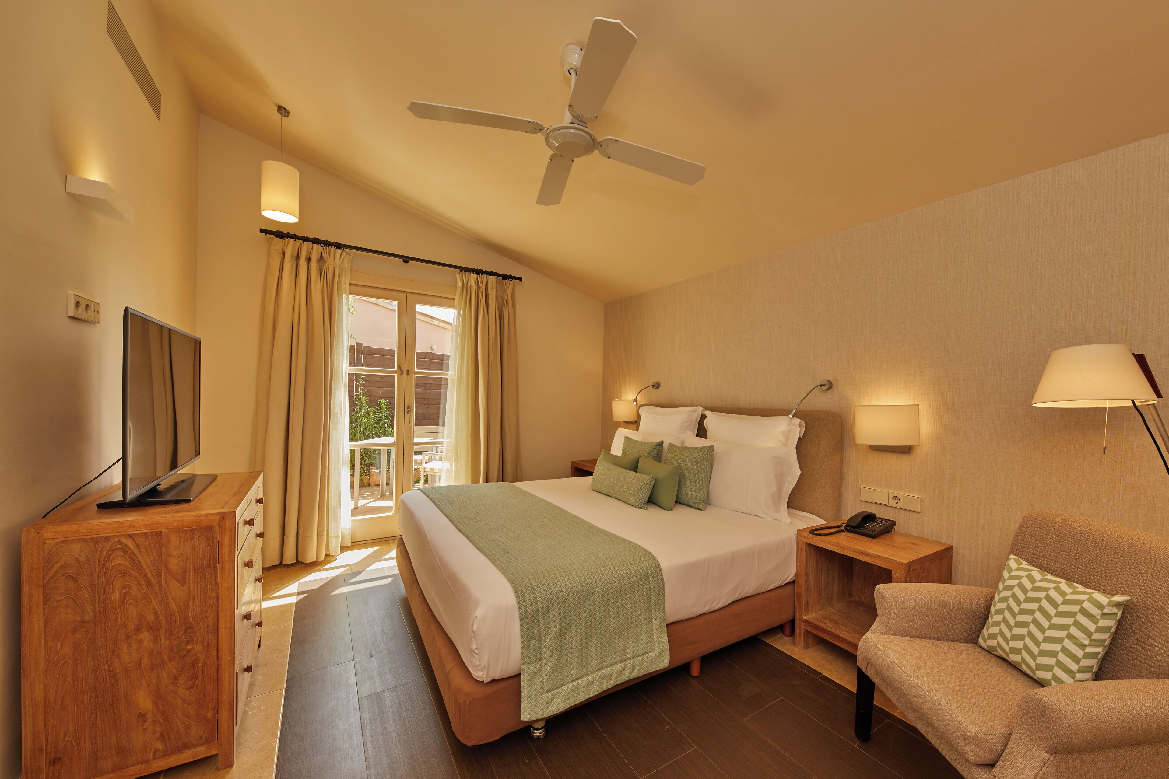 Premium bedding, minibar, in-room safe, individually decorated