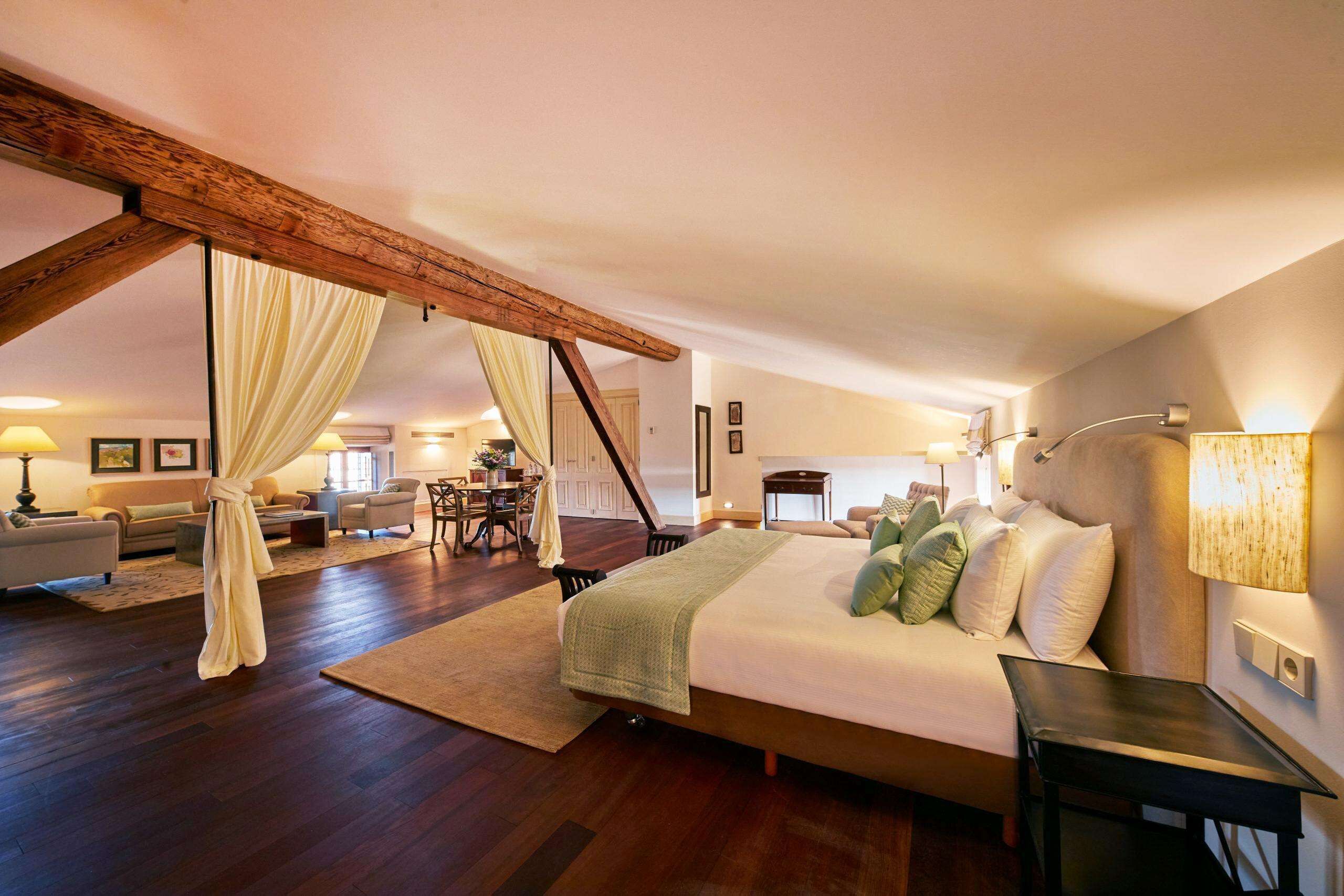 1 bedroom, premium bedding, minibar, in-room safe