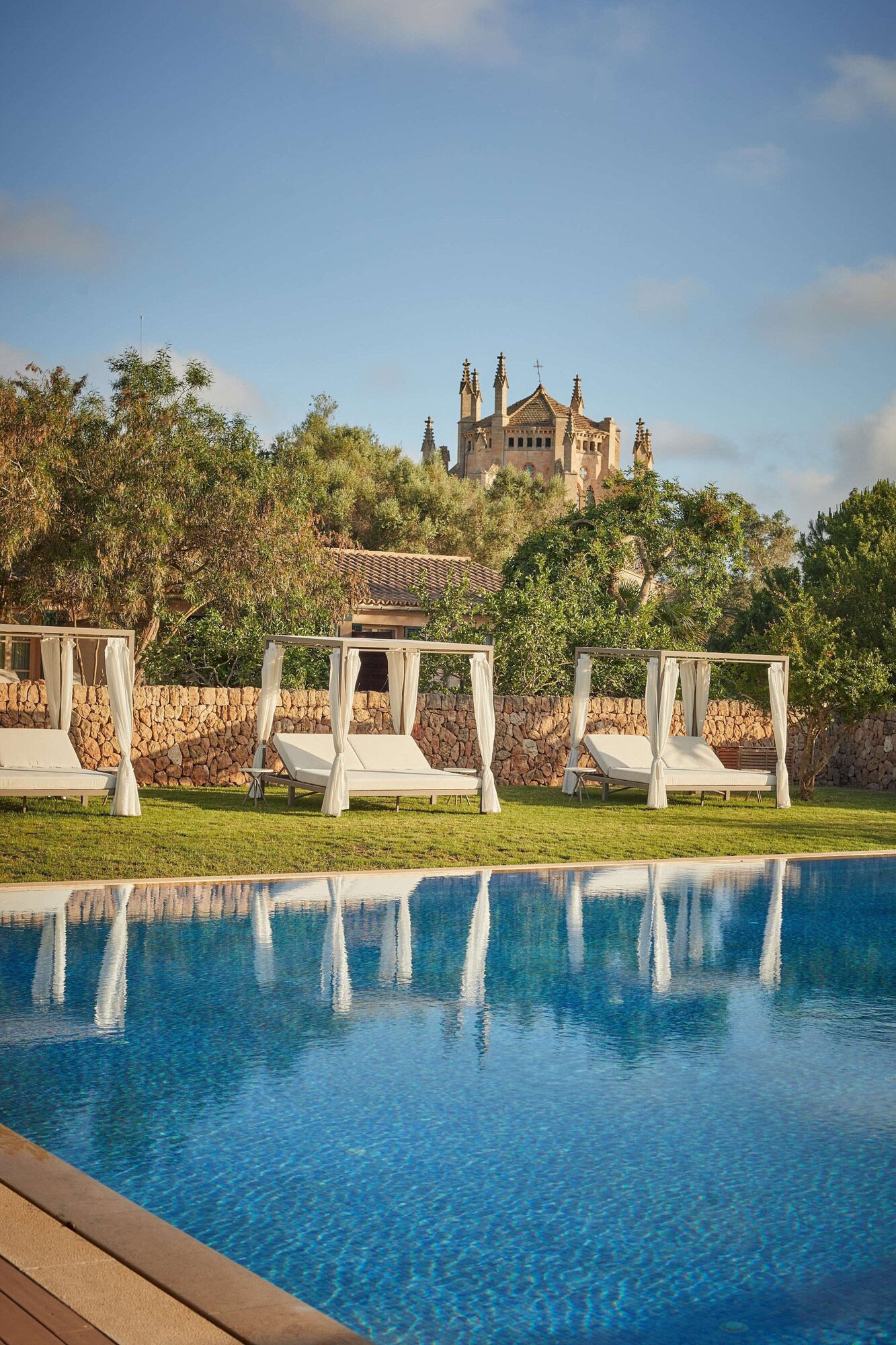 Indoor pool, 2 outdoor pools, open 10:00 AM to 6:00 PM, pool loungers