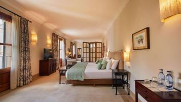 1 slaapkamer, luxe beddengoed, een minibar, een kluis op de kamer