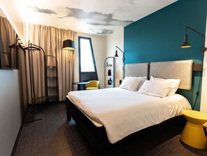 Standard Room, 1 Double Bed | Premium bedding, desk, blackout drapes, soundproofing