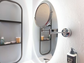 Shower, eco-friendly toiletries, hair dryer, towels