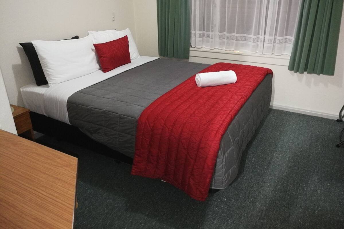 Standard Apartment, 1 Bedroom, Private Bathroom | 고급 침구, 객실 내 금고, 방음 설비, 다리미/다리미판