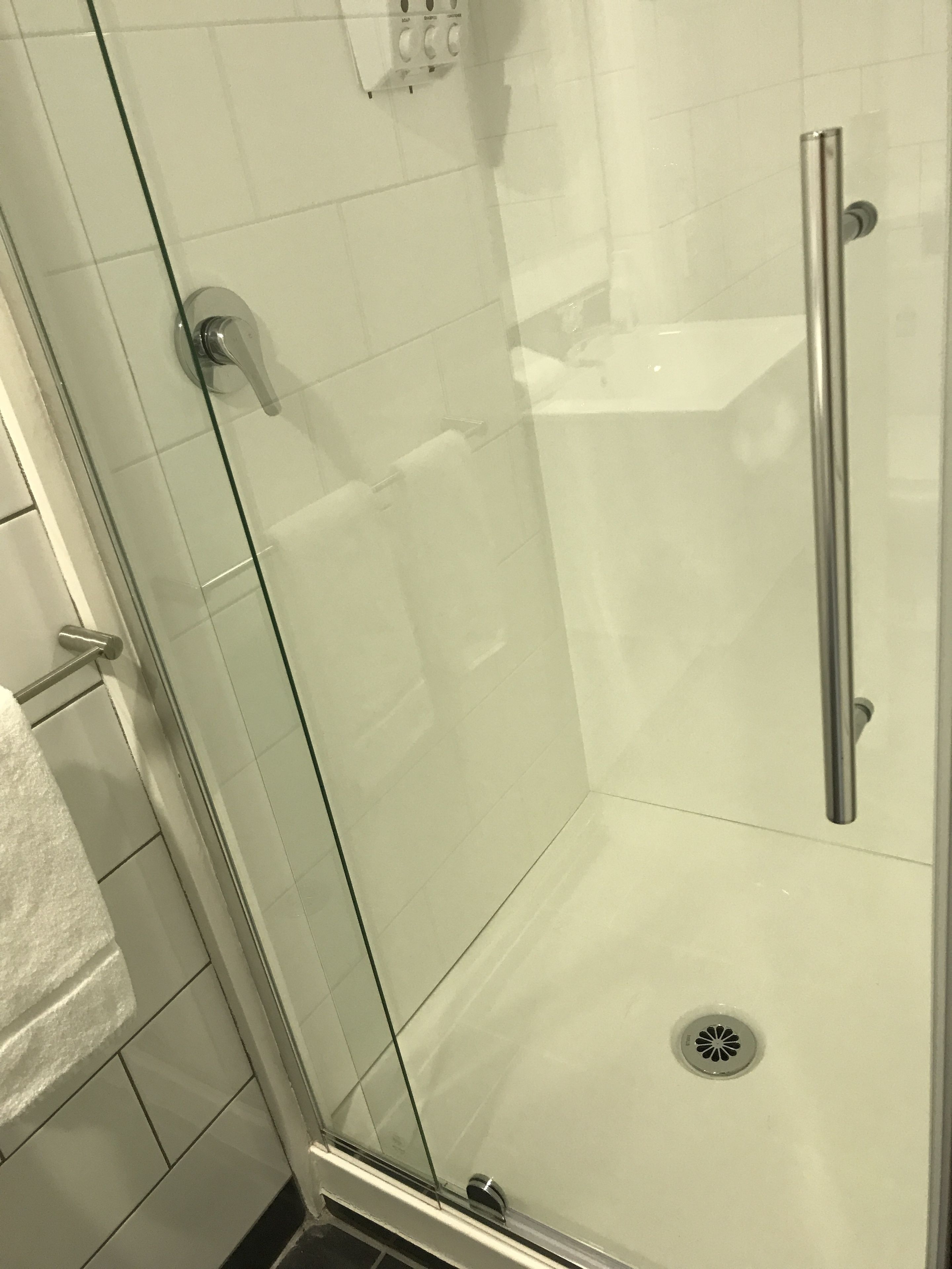 Deluxe Double Room, Private Bathroom | Bathroom shower