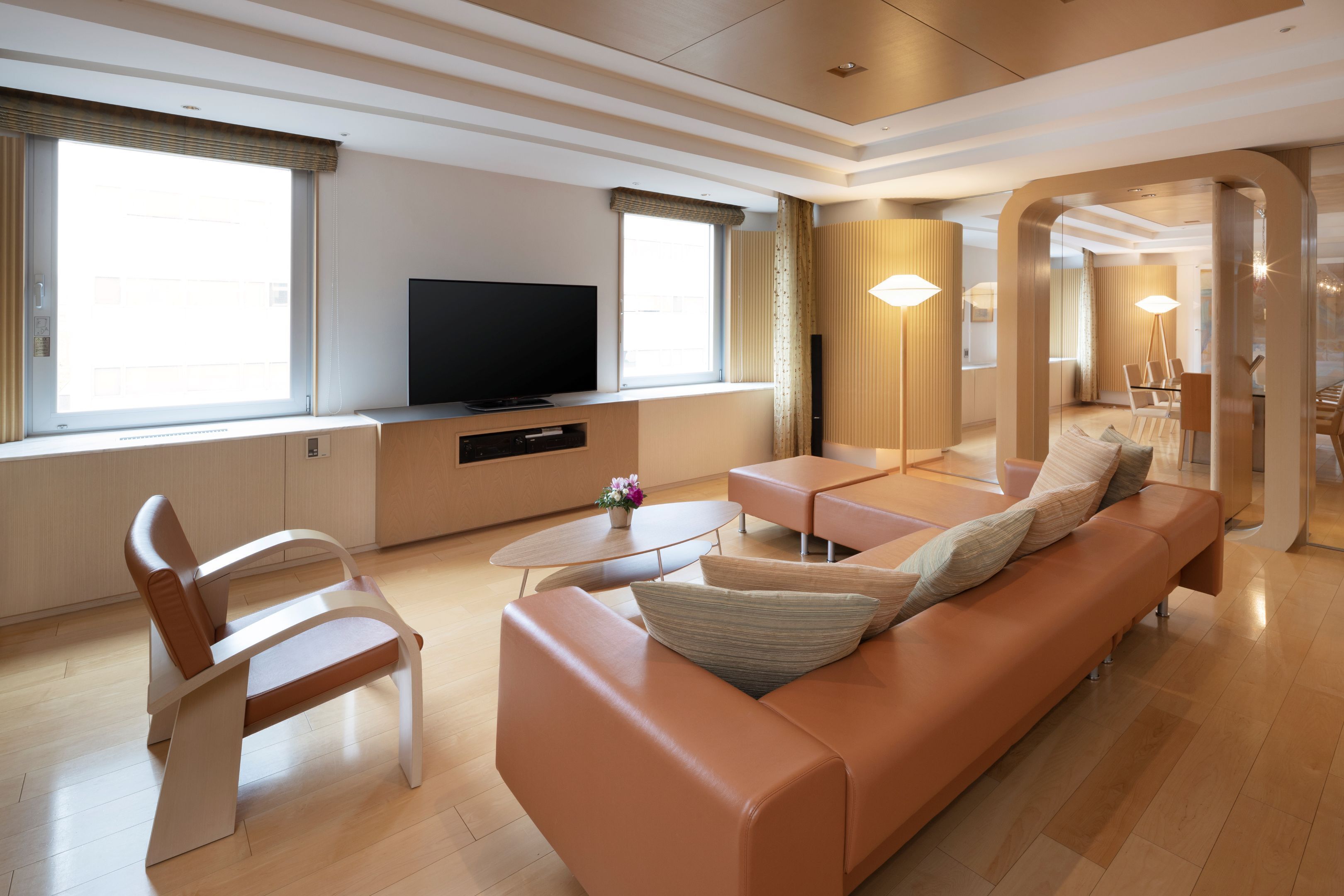 [grand in grand] presidential suite room/lounge access, non smoking | down duvets, individually furnished, blackout curtains, free wifi