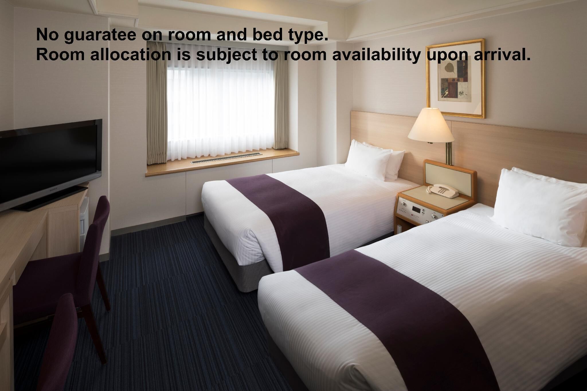 Selimut bulu angsa dan dilengkapi dengan perabotan berbeda-beda