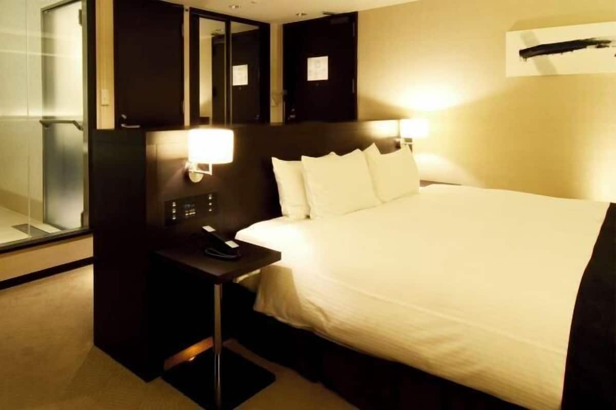 Down comforters, individually furnished, blackout drapes, free WiFi