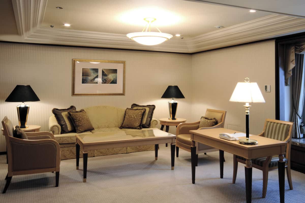 Executive Floor Suite Room(Twin Bed)/lounge access, Non Smoking | Down comforters, individually furnished, blackout drapes, free WiFi