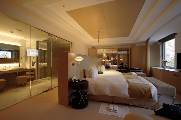 Suite Presidensial, Bebas Asap Rokok (Grand in Grand,lounge access) | Selimut bulu angsa dan dilengkapi dengan perabotan berbeda-beda