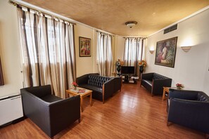 Lobby lounge - Exis Boutique Hotel (Athens)