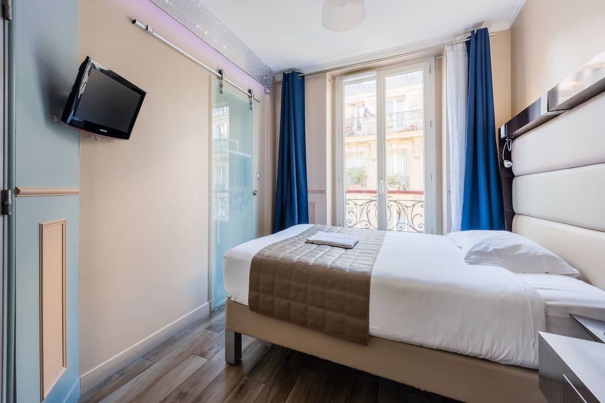 Classic Single Room | Premium bedding, in-room safe, laptop workspace, blackout curtains