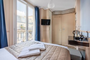 Standard Double Room - District République (Paris)