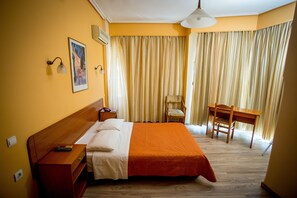 City Room | Minibar, in-room safe, iron/ironing board, free cots/infant beds