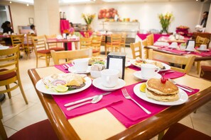 Daily cooked-to-order breakfast (MXN 150 per person) - Los Olivos Spa (Oaxaca)