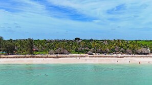 Aerial view - Bluebay Beach Resort & Spa (Kiwengwa)