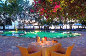 2 outdoor pools - Bluebay Beach Resort & Spa (Kiwengwa)