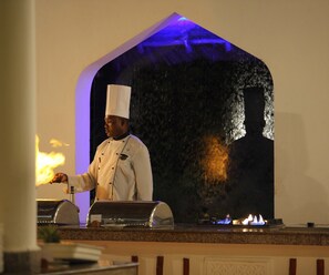 Food and drink - Bluebay Beach Resort & Spa (Kiwengwa)