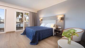 Business Superior Room | Zimmersafe, Schreibtisch, kostenloses WLAN, BettwÀsche